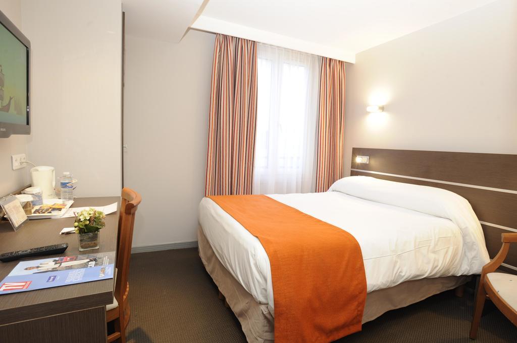 Kyriad - Palais Des Papes Hotel 3*