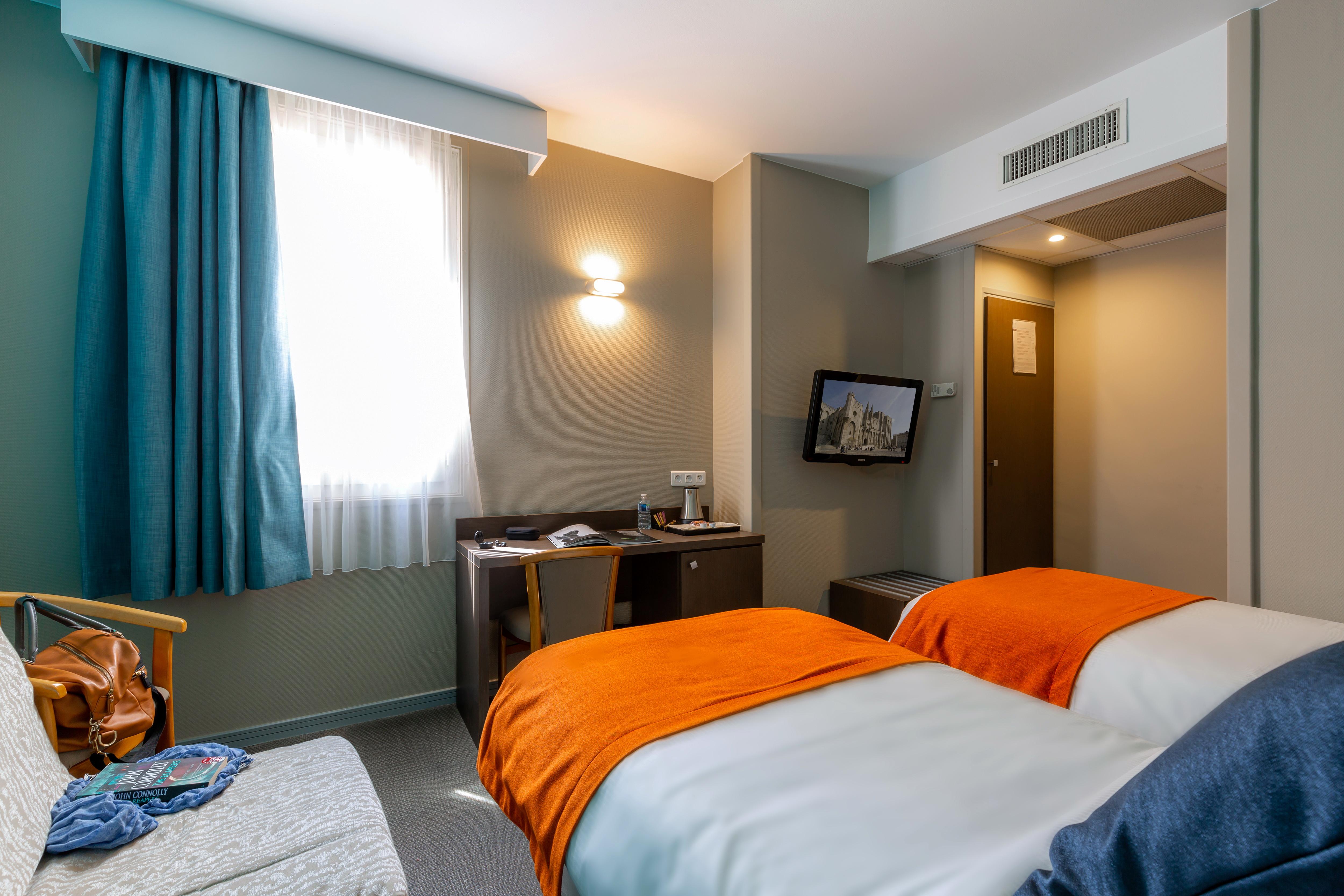 Kyriad - Palais Des Papes Hotel Avignon