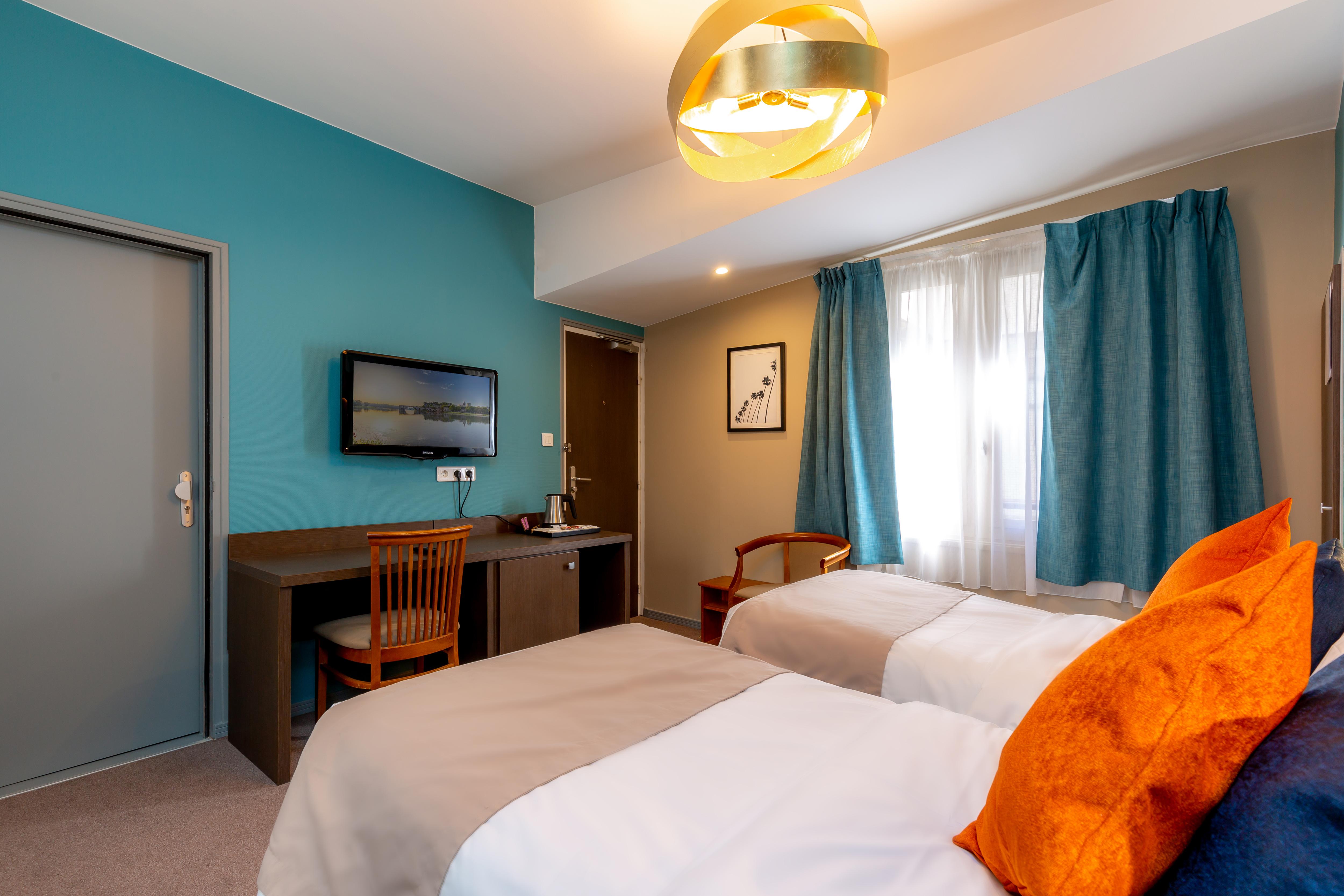 Kyriad - Palais Des Papes Hotel Avignon