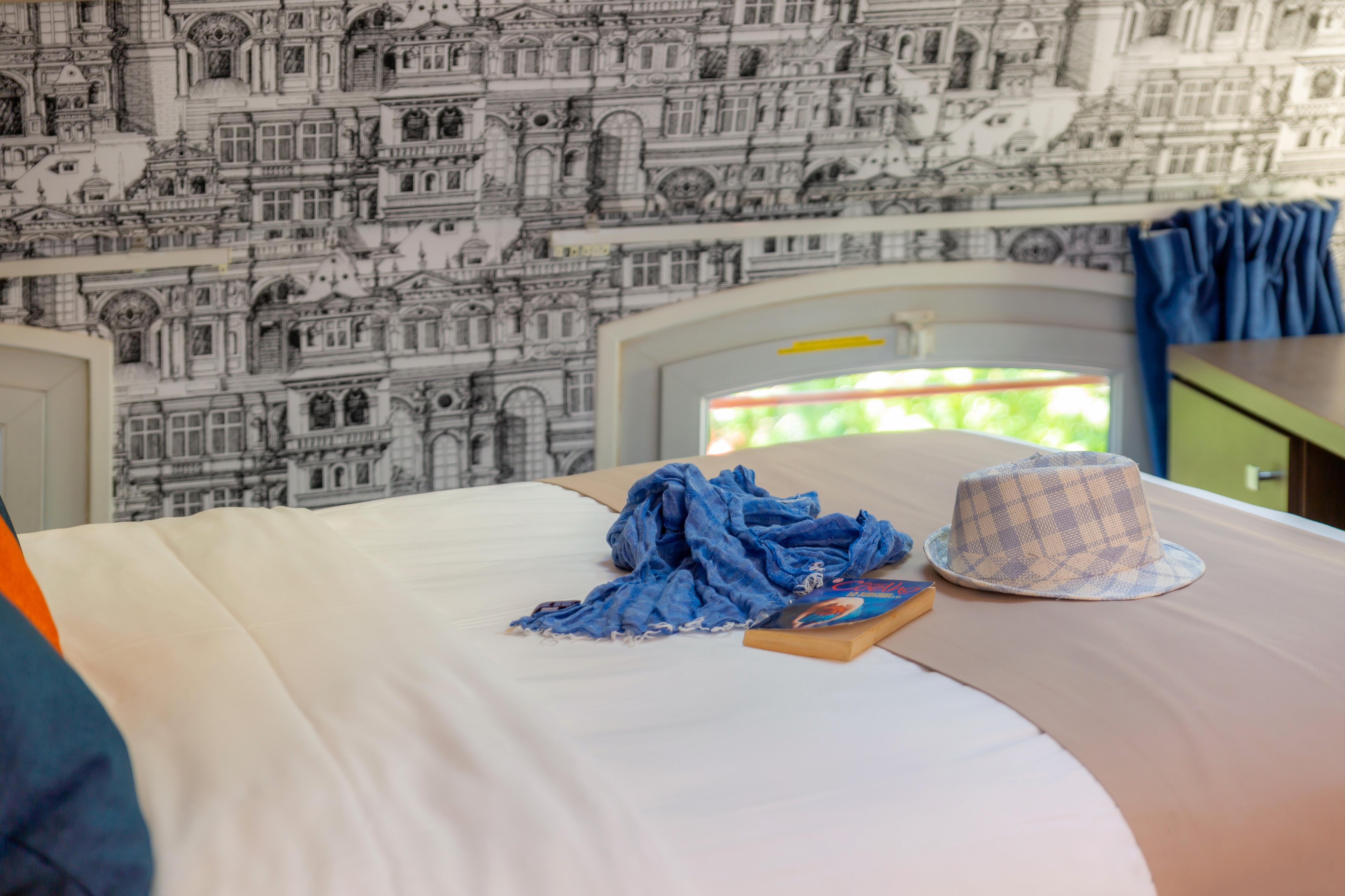 Kyriad - Palais Des Papes Hotel
