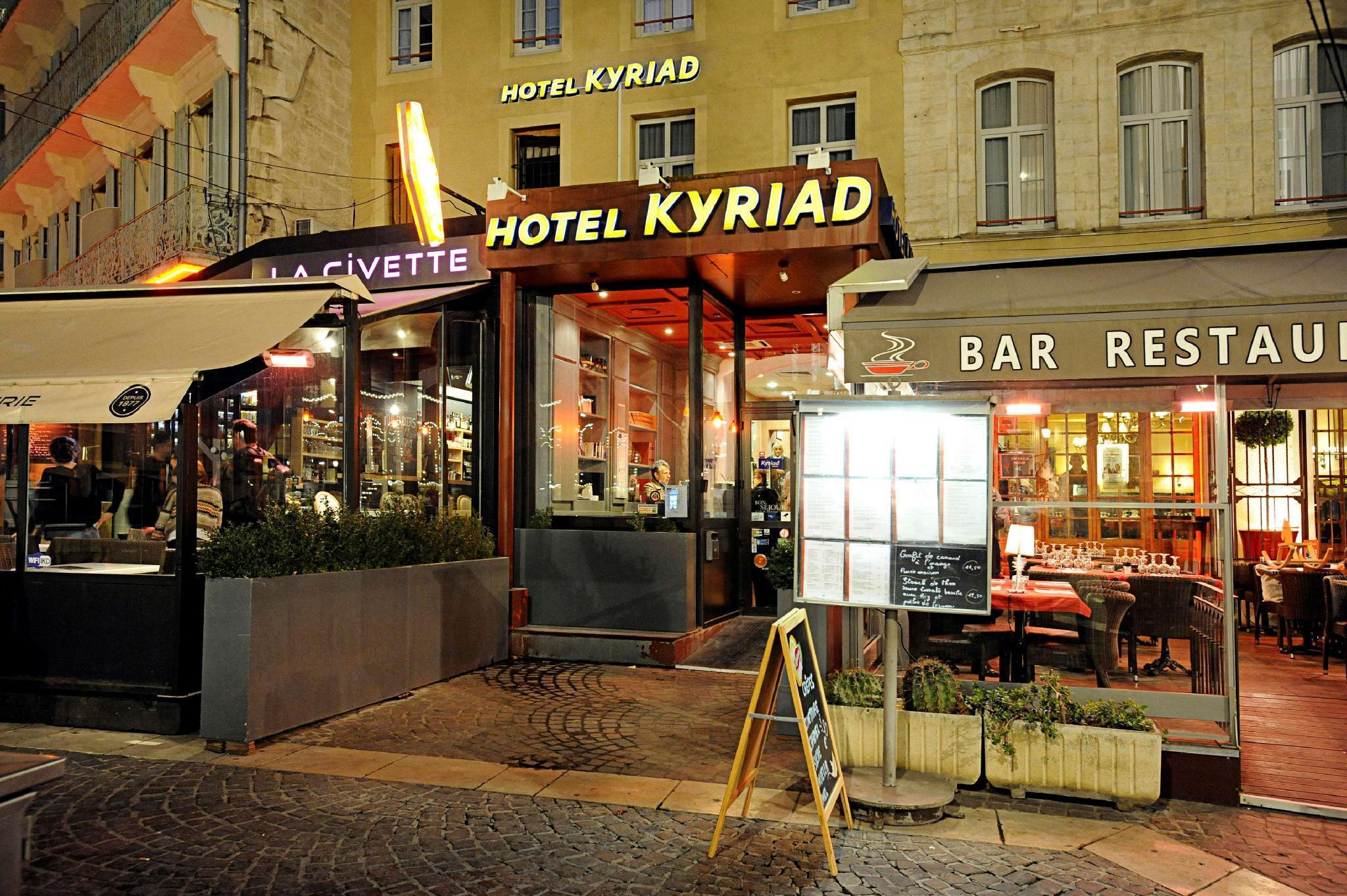 Kyriad - Palais Des Papes Hotel 3*