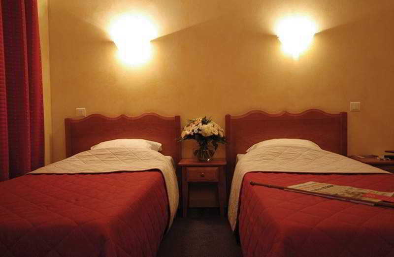 Kyriad - Palais Des Papes Hotel Avignon