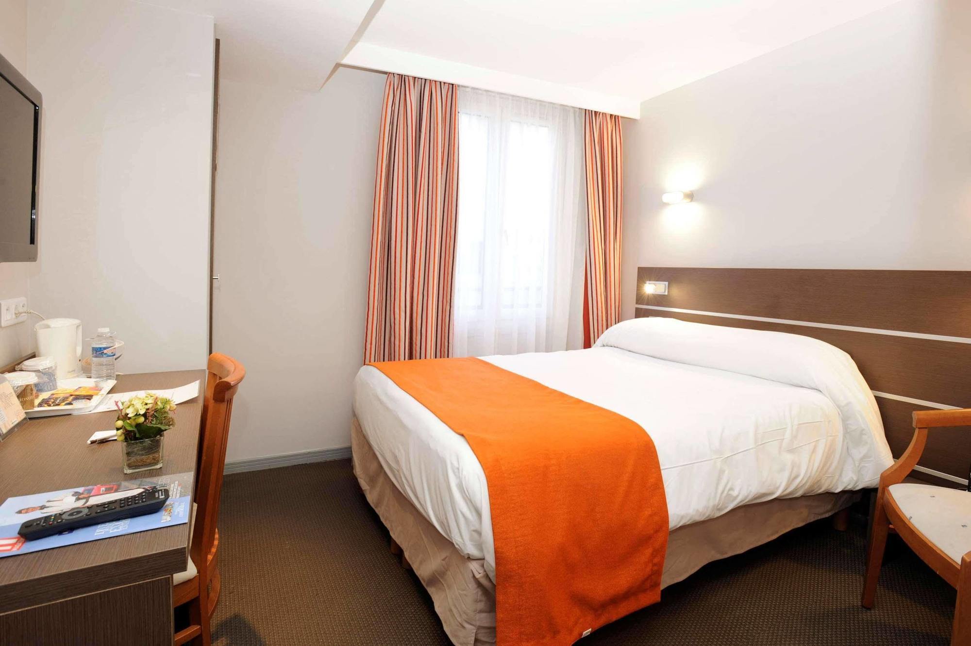 Hotel Kyriad - Palais Des Papes