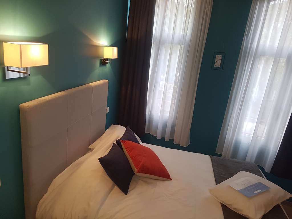 Kyriad - Palais Des Papes Hotel 3*